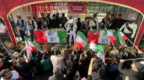 Despiden a altos mandos militares y científicos iraníes muertos