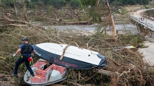 Muertes por inundaciones en Texas se acercan a 70