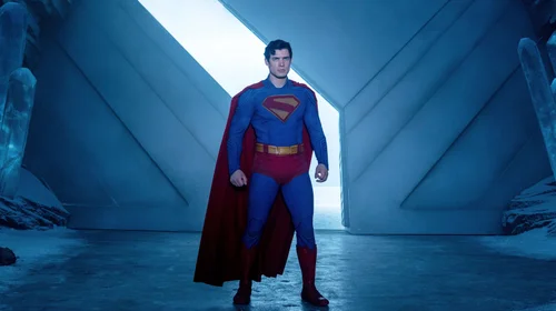'Superman' se estrena con 122 millones de dólares