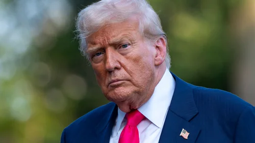 Trump impondrá aranceles de más del 10% a países pequeños