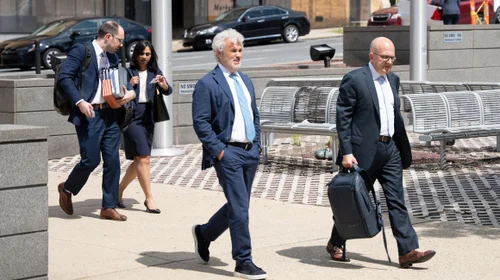 Inicia juicio a Zuckerberg por escándalo de Cambridge Analytica