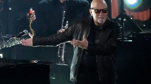 Billy Joel dice estar 'bien' pese a diagnóstico raro cerebral
