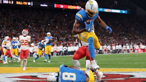 Chiefs tiene un amargo debut y cae ante Chargers en Brasil