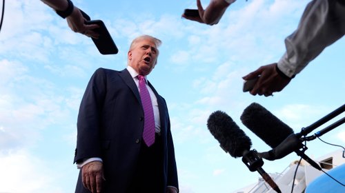 Trump propone eliminar los informes financieros trimestrales