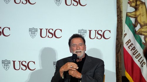 Schwarzenegger pide rechazar reforma de distritos en California