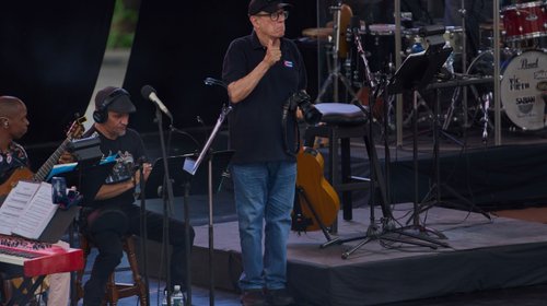 Silvio Rodríguez inicia gira en la Universidad de La Habana