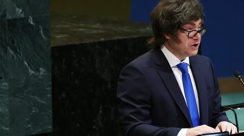 Milei admite desaceleración económica y malestar social