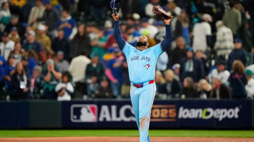 Toronto despierta y aplasta 13-4 a Mariners; pone la serie 2-1