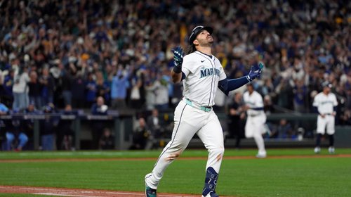 Marineros ganan y están a un triunfo de su 1ra Serie Mundial