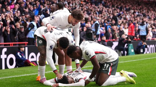 Chelsea golea 3-0 a Forest y Postecoglou pierde el puesto