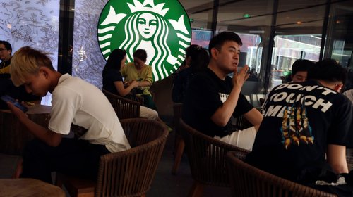 Starbucks vende 60% de su operación en China por $4,000 mdd
