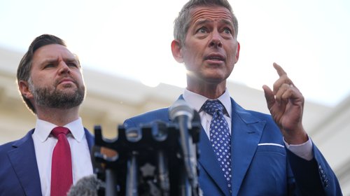 California revoca licencias comerciales para camioneros migrantes
