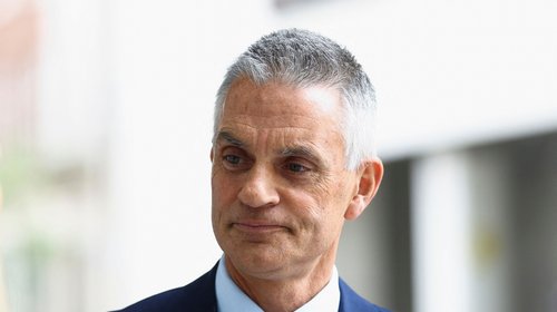 Director de la BBC dimite tras polémica por discurso de Trump
