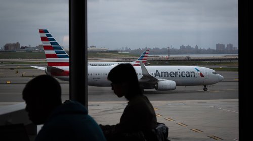 Exige Trump a las aerolíneas abrir 'inmediatamente'