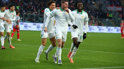 La Roma vence 3-1 Cremonese a pesar de la expulsión de Gasperini