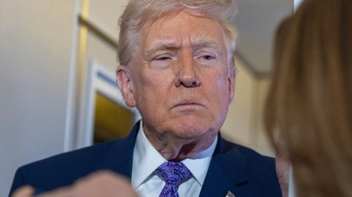 Trump reúne a su gabinete para reforzar presión a Venezuela