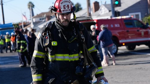 Explosión de gas destruye vivienda y deja 6 heridos en California