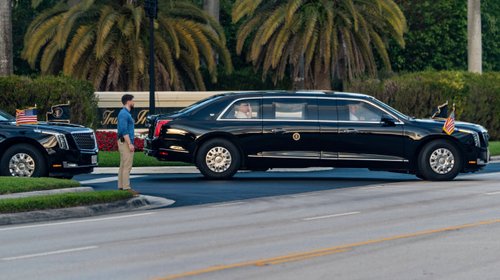 Trump retira a decenas de diplomáticos de embajadas en el mundo