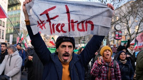 Protestas en Irán cumplen dos semanas en medio de represión