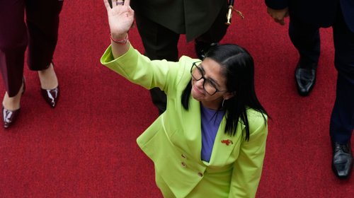 Ataque de EUA dañó 463 casas en Venezuela, afirma Delcy Rodríguez