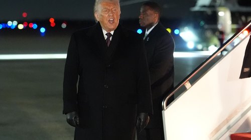 Trump plantea soberanía de EUA en futuras bases en Groenlandia