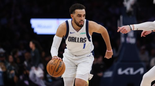 Mavericks liberan a Tyus Jones tras megacanje