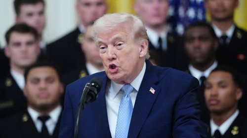 Trump amenaza con desplegar a ICE en aeropuertos de EUA