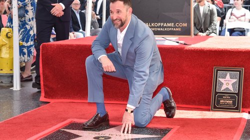 Noah Wyle recibe estrella en el Paseo de la Fama de Hollywood