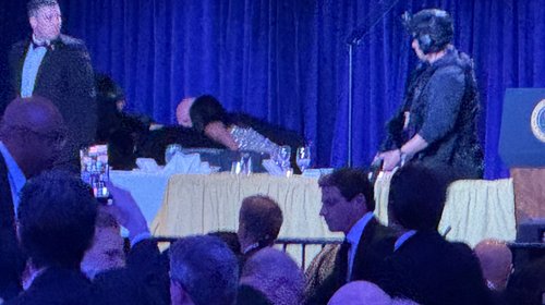 Donald Trump es evacuado tras disparos en evento en Washington