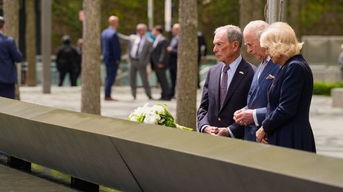 Carlos III y Camila homenajean a víctimas del 911 en visita a NY