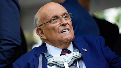 Exalcalde de NY, Rudy Giuliani está hospitalizado en estado grave