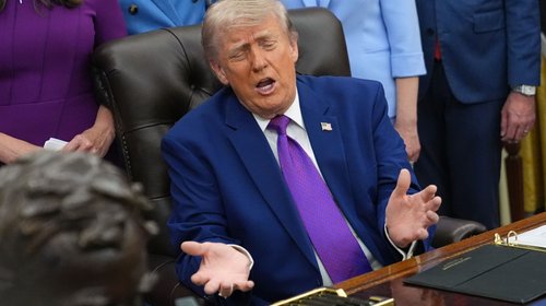 Trump confirma que suspenderá impuesto federal a gasolina