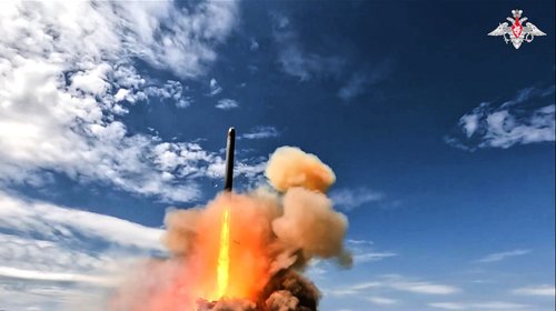 Rusia prueba misil nuclear Sarmat y eleva tensión global