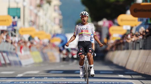 Ciclista Narváez hace historia con triunfo en el Giro de Italia