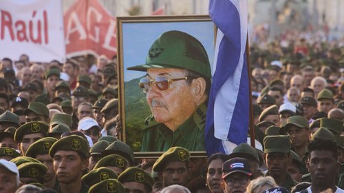 Respaldan a Raúl Castro tras orden de captura de EUA