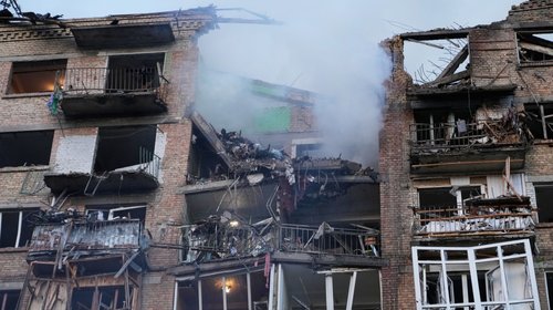 Ataque ruso sacude Kiev y deja al menos 10 lesionados