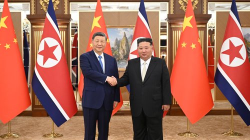 Xi y Kim fortalecen alianza en histórica visita a Pyongyang