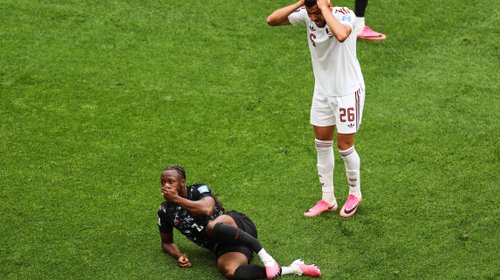Ismaël Koné es operado por doble fractura en el Mundial FIFA™