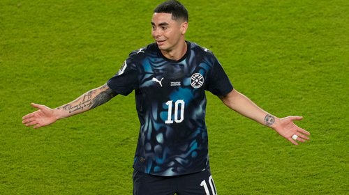 Miguel Almirón, primer expulsado del Mundial por nueva regla