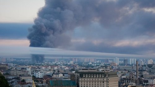 Rusia informa de ataque masivo contra Kiev y aeródromos militares