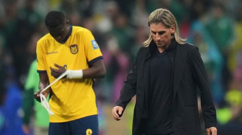 Ecuador destituye a Beccacece tras la eliminación ante México