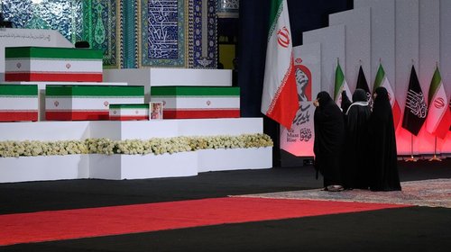Irán inicia el funeral de varios días del ayatolá Alí Jamenei