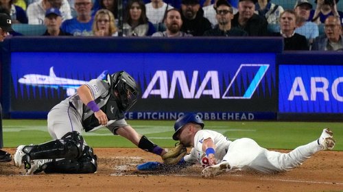 Rockies remontan y derrotan 4-3 a los Dodgers