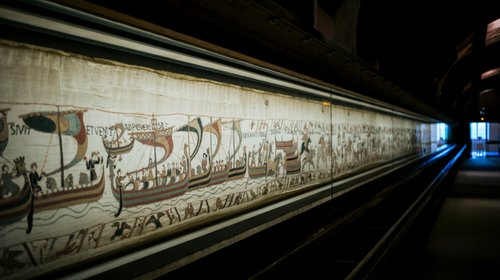 Regresa el Tapiz de Bayeux a Inglaterra tras casi mil años
