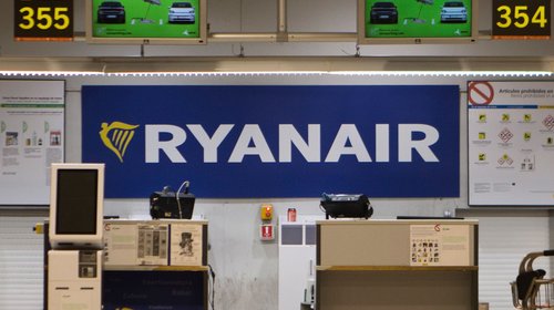 Pasajeros evitan tragedia tras ruptura de ventana en vuelo