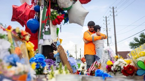 Fiscal federal da detalles sobre muerte de mexicano por el ICE