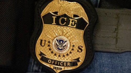 ICE ampliará el uso de cámaras corporales en operativos