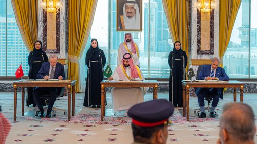 Turquía, Arabia Saudita y Pakistán sellan pacto de defensa