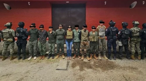 Autoridades abaten a 12 criminales en enfrentamiento en Michoacán