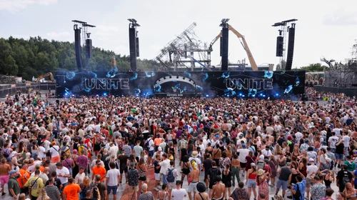 Abre Tomorrowland tras incendio que destruyó escenario principal